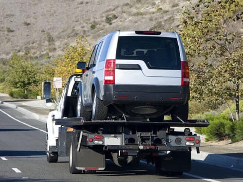 Guincho carregando carro